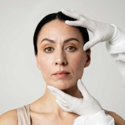 Kolajen Azalması: Elastikiyet Kaybına Etkili Çözümler